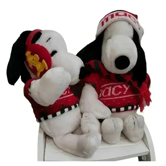 Vintage Snoopy Peanuts Macy's Christmas Holiday Plush Stuffed Animal Set Of Two
